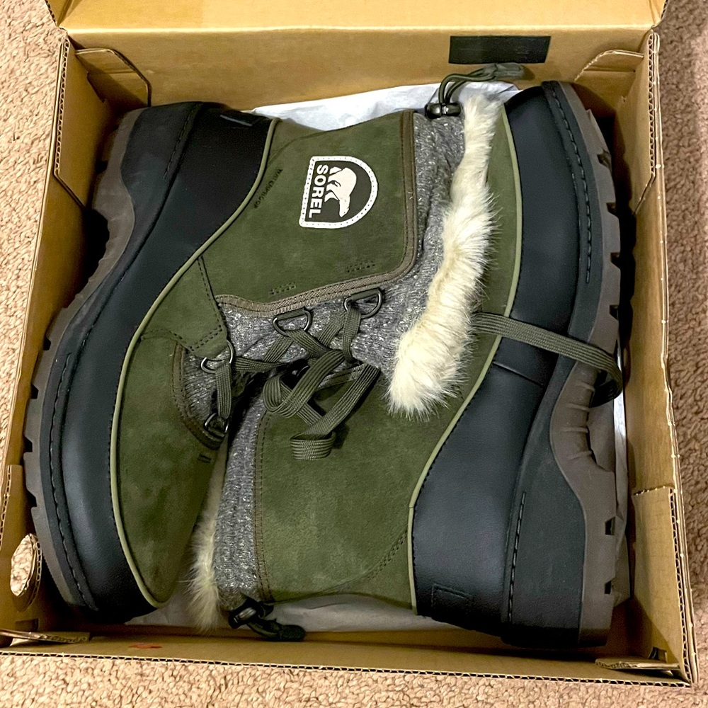 Sorel Tivoli III Nori Green Waterproof Women’s Winter Boot - 10.5